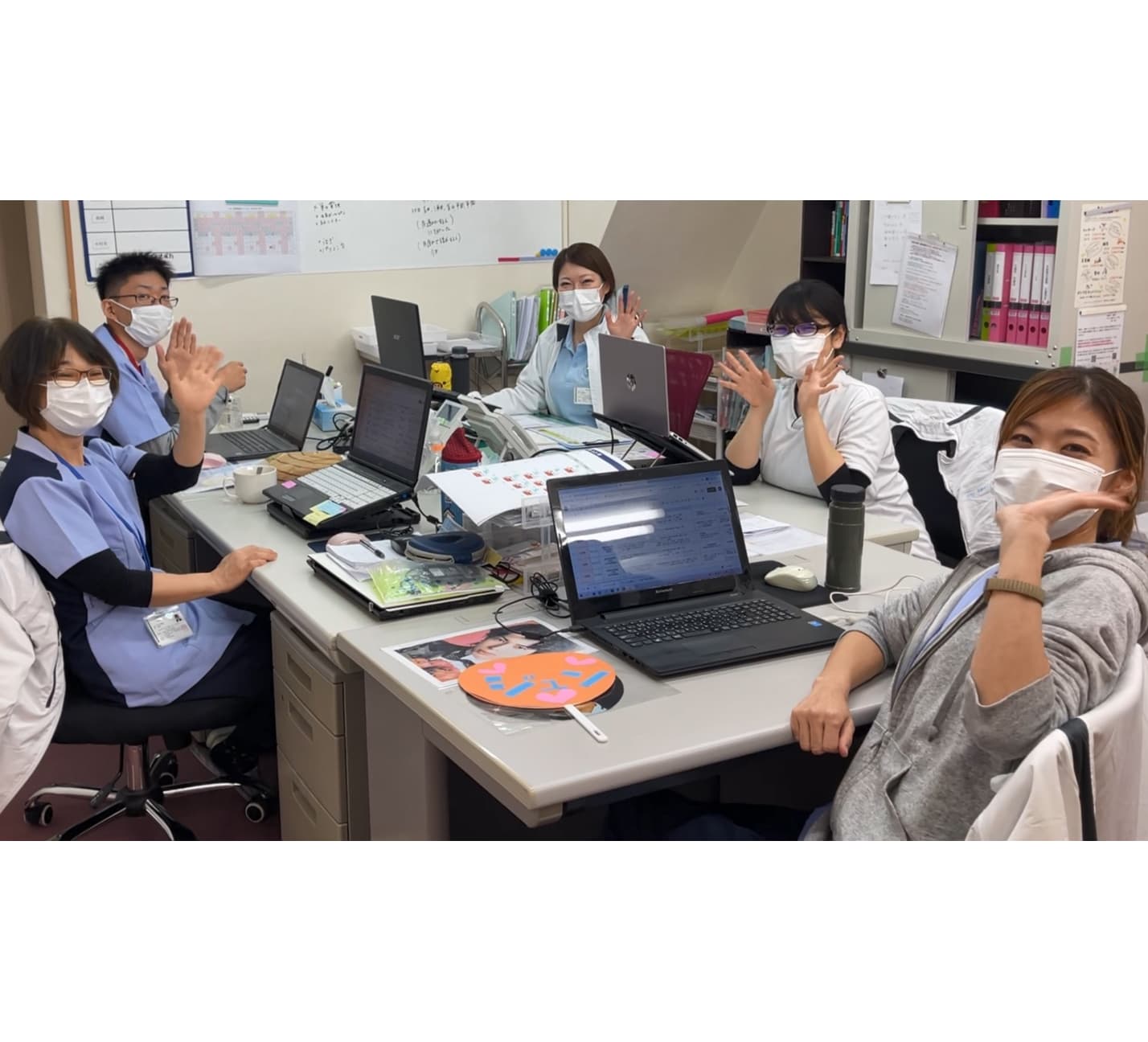 訪問看護ステーション大きな手の写真 | ジストリー